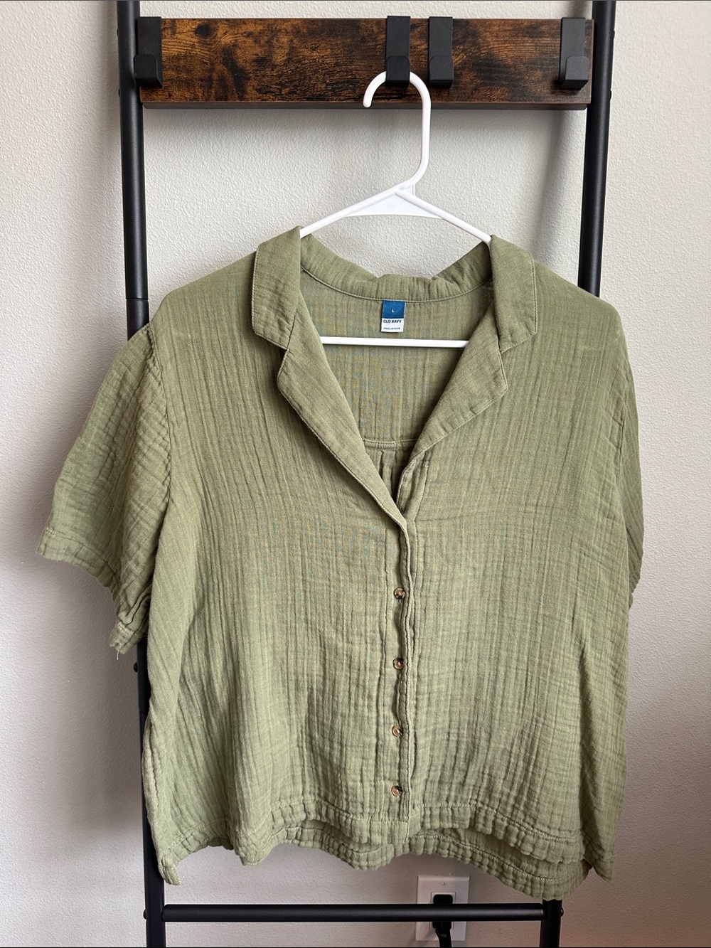 Never been worn | Old Navy Olive Green Short-Sleeve Button-Down Top